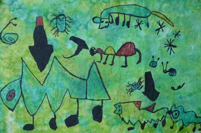 sur un fond vert dessins et graphismes aux feutres inspirés de Miro faits par des enfants de l'école maternelle