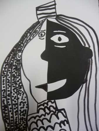 visage avec un côté noir et un côté blanc inspiré de Picasso