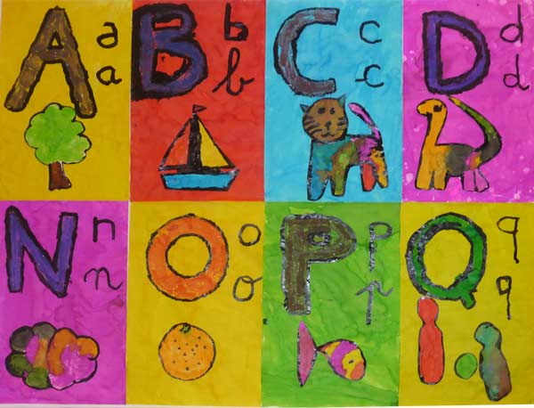 lettres majuscules et dessins correspondant à chaque lettre