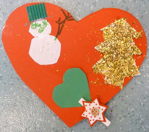 carte de Noël en forme de coeur avec étoile et sapin