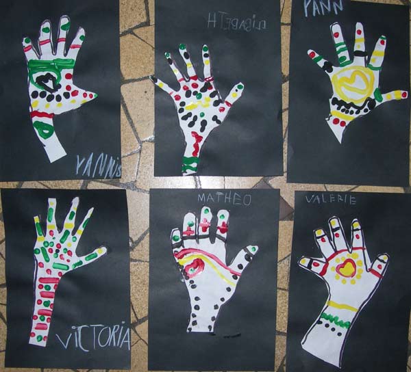 mains décorées